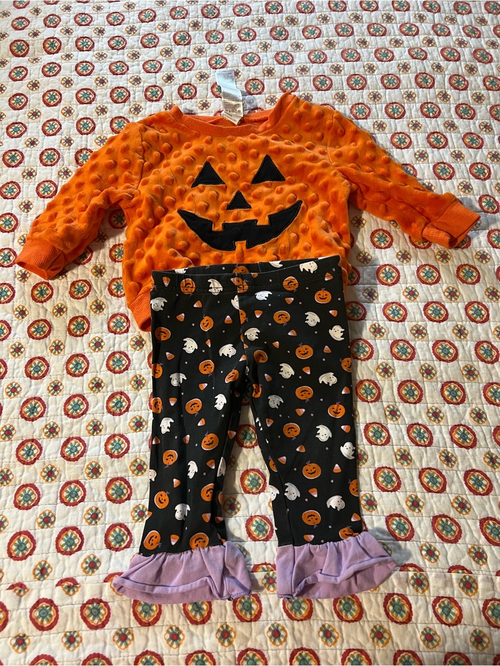 EUC Baby Starters Halloween Pumpkin Set size 9 months